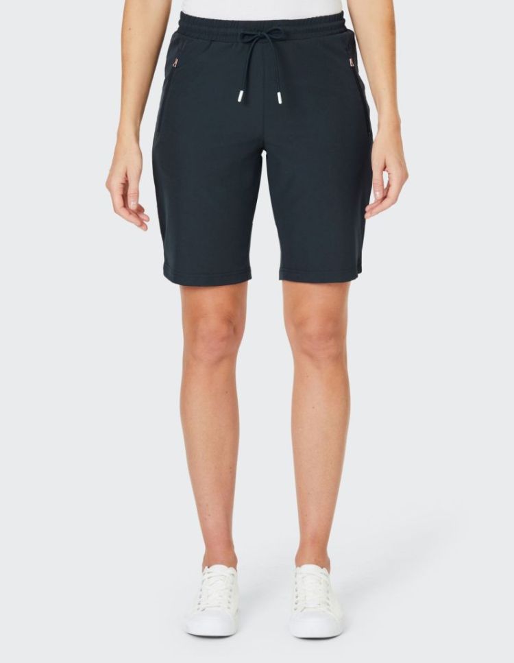 Romy Short 00352 night