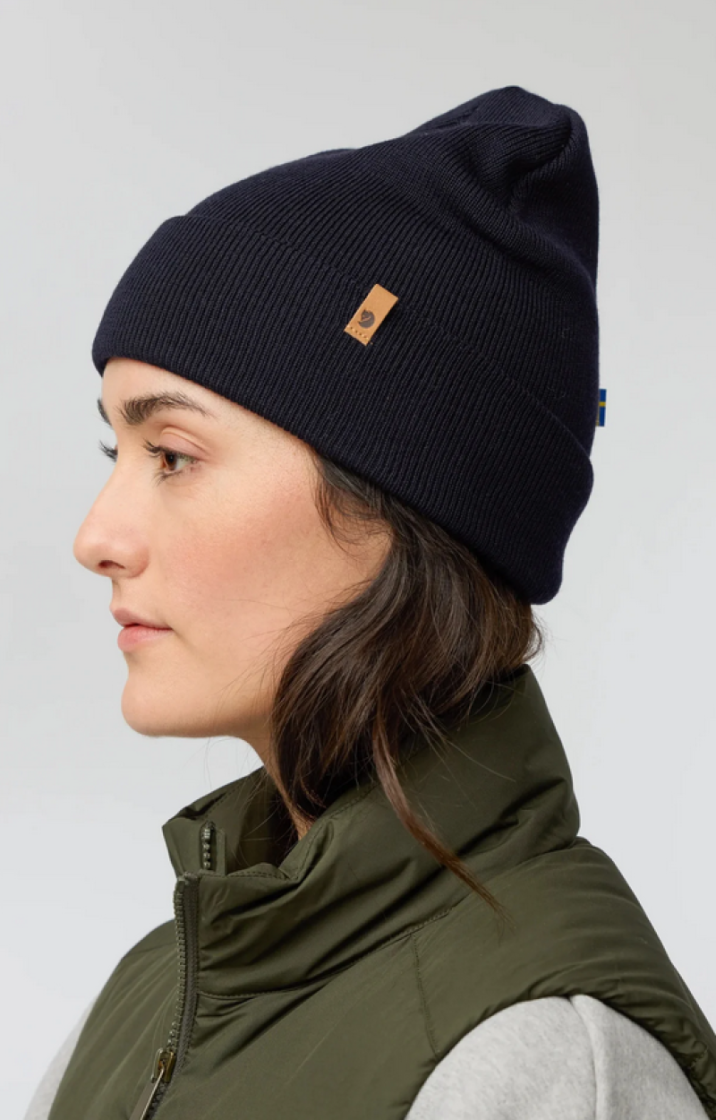 Classic Knit Hat 550 black