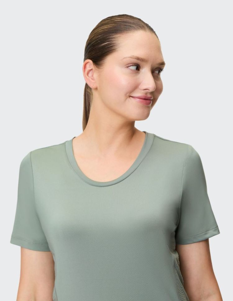Naomi T-shirt 10460 misty sag