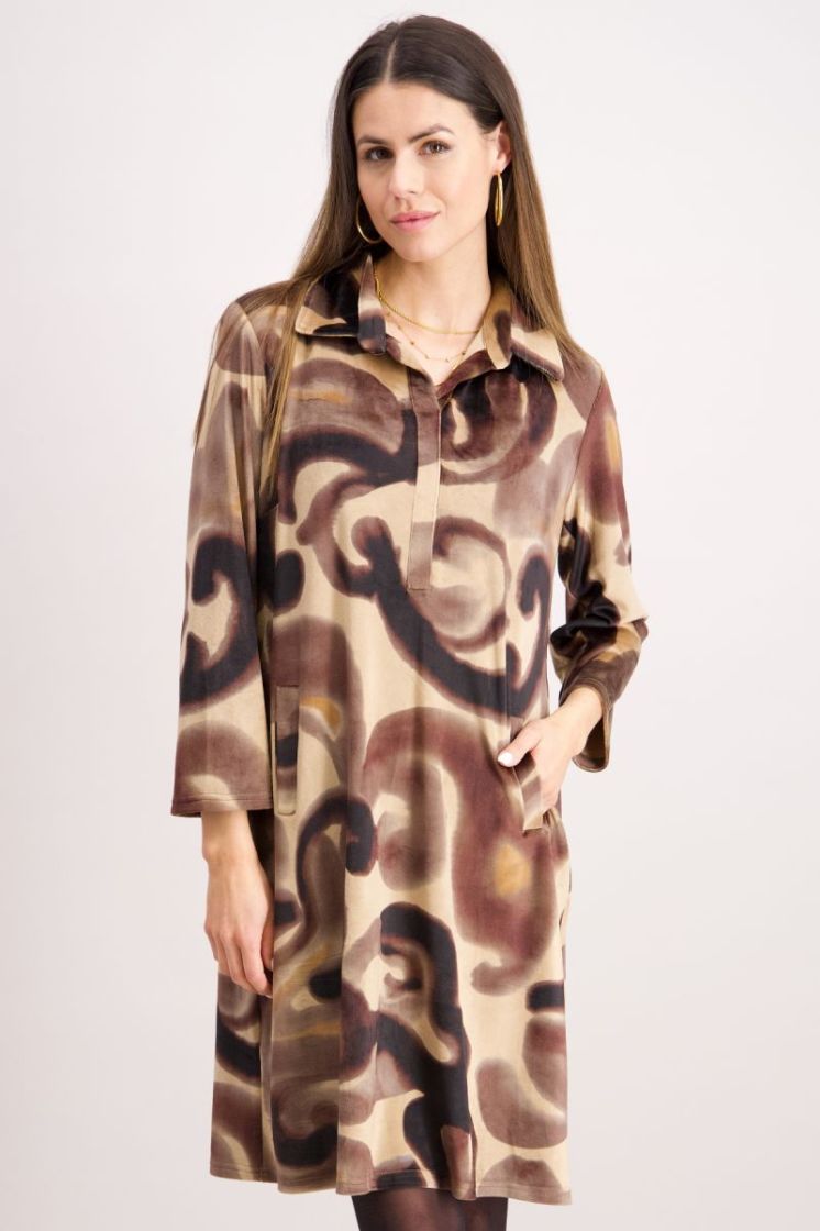 Kleed kort met kraagje velvet print beige bruin 3 camel/choco