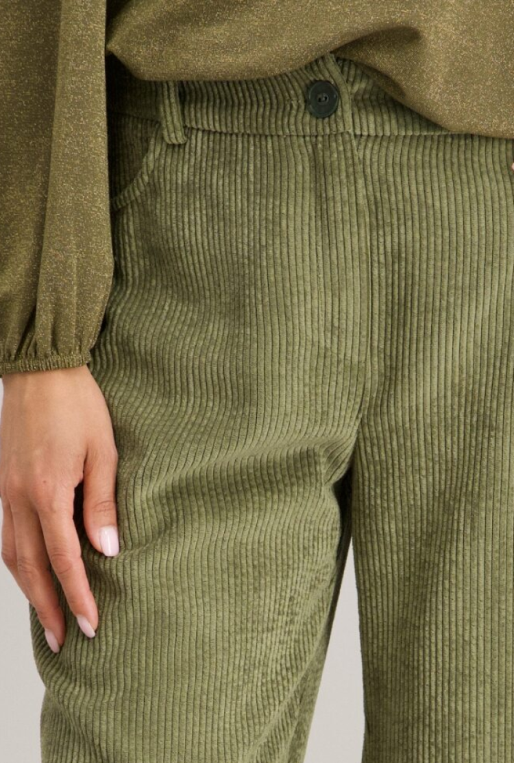 Broek gewone ribfluweel brede pijpen 15 kaki    