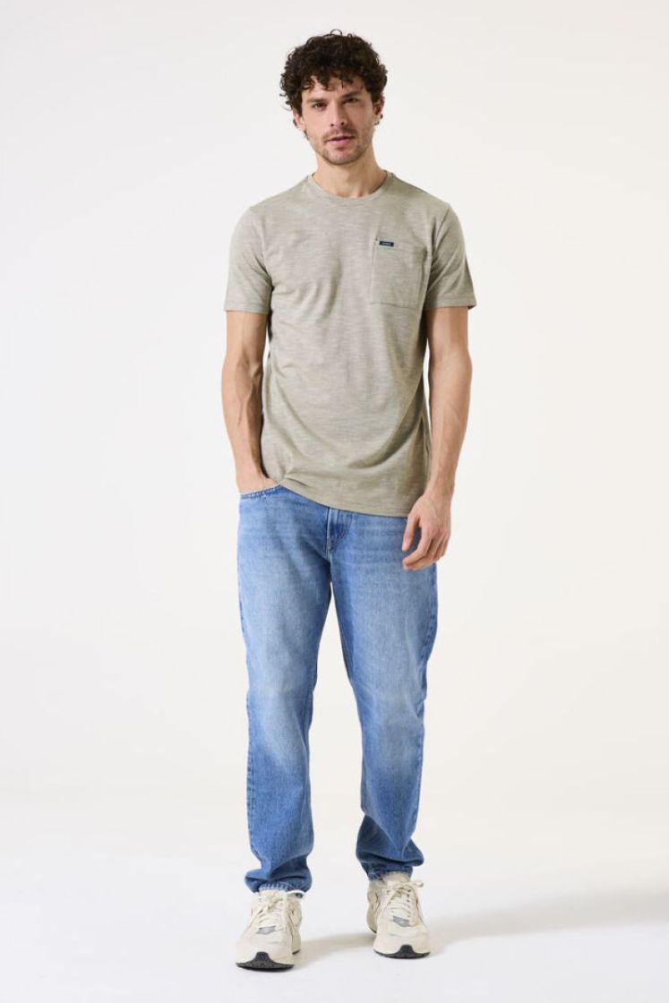 T-shirt basic NOS superfijne streepjes 5476 vetiver