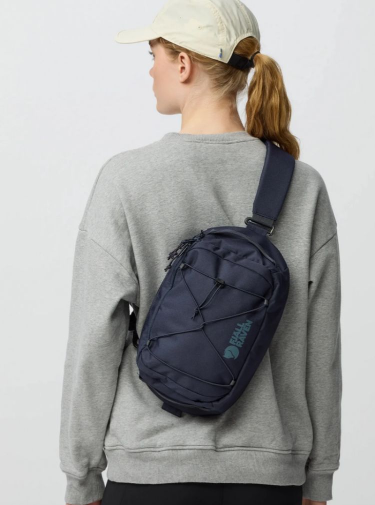 Skule Sling 6L 560 navy