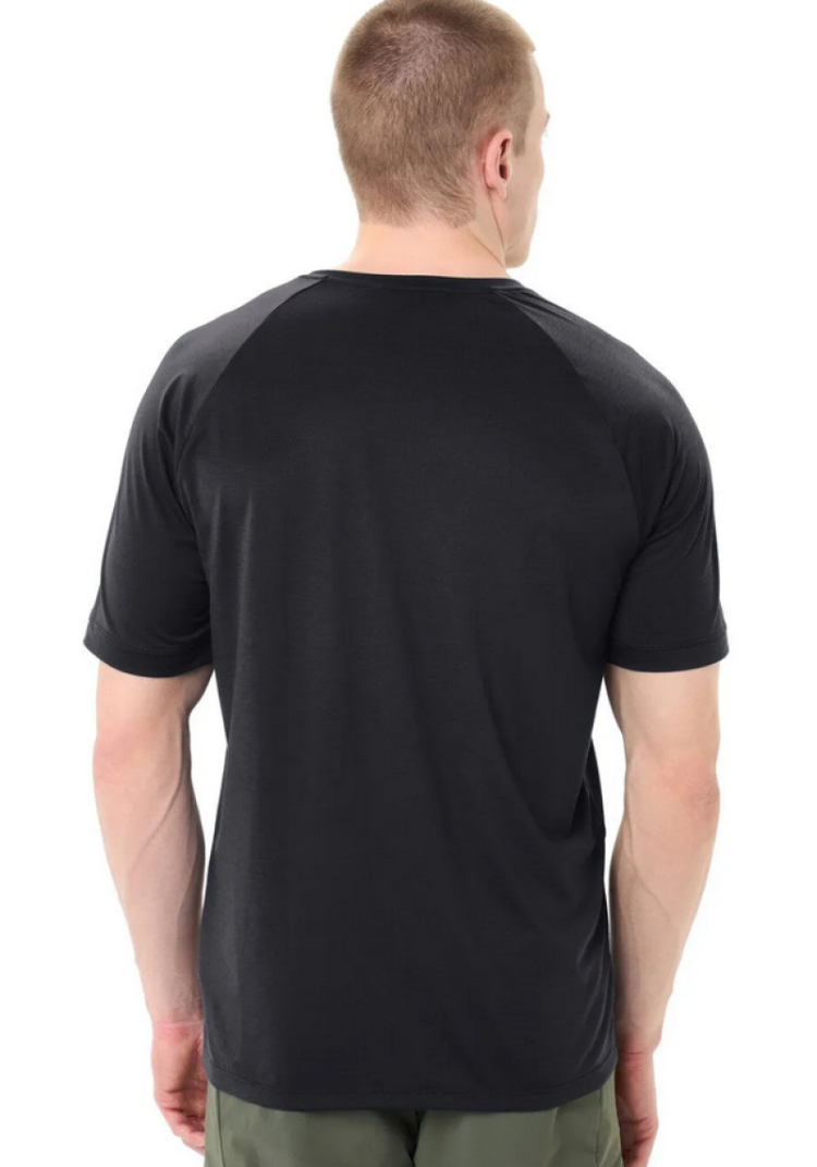 Me Gleann T-shirt II 010 black