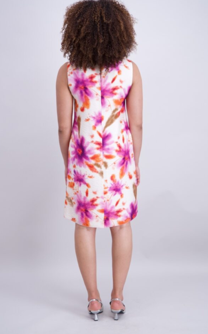 Kleed zm met overslagje op buik print ecru fuchsia oranje bruin 9 lilas corail ecru