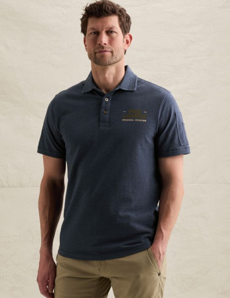 Polo effen indigo met kaki letters op borst 5332 sargasso sea