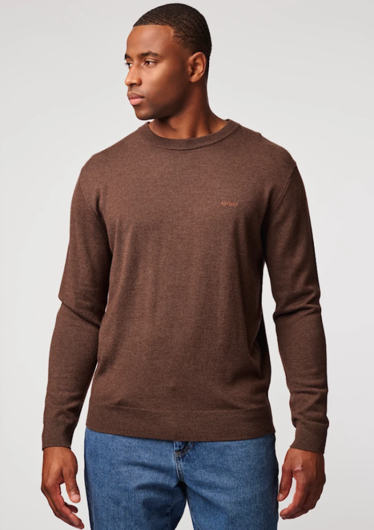 Pull basic ronde hals 600 brown