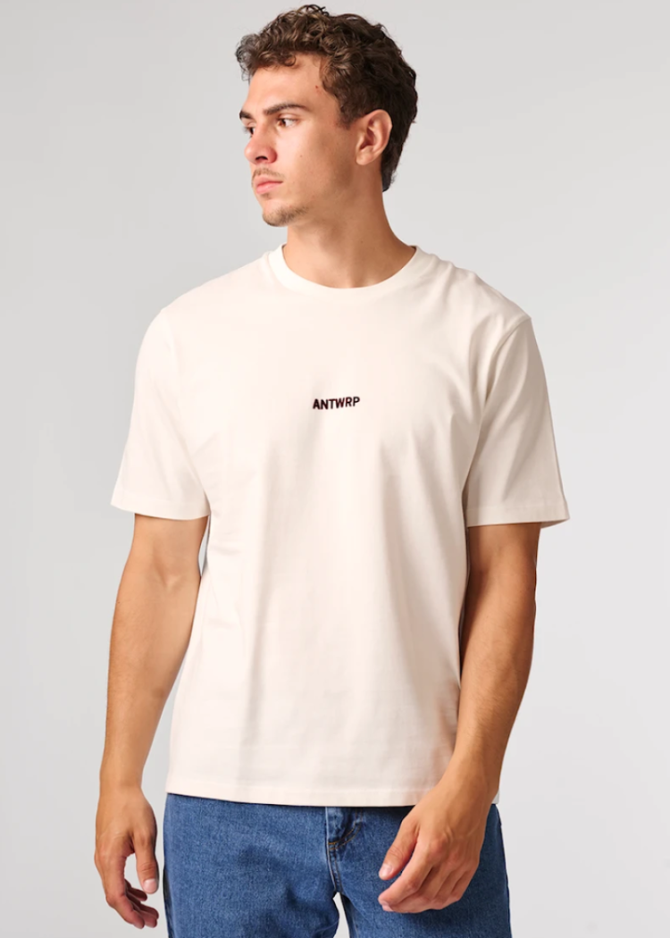 T-shirt effen kleine letters midden borst 102 Off White