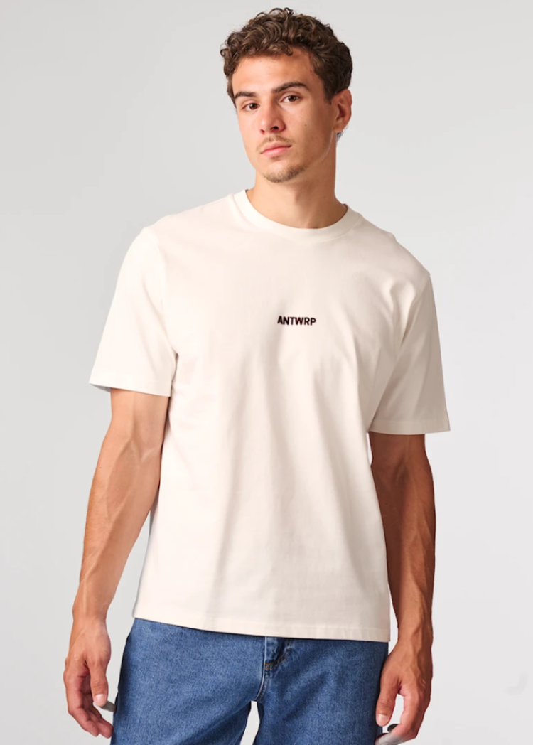 T-shirt effen kleine letters midden borst 102 Off White