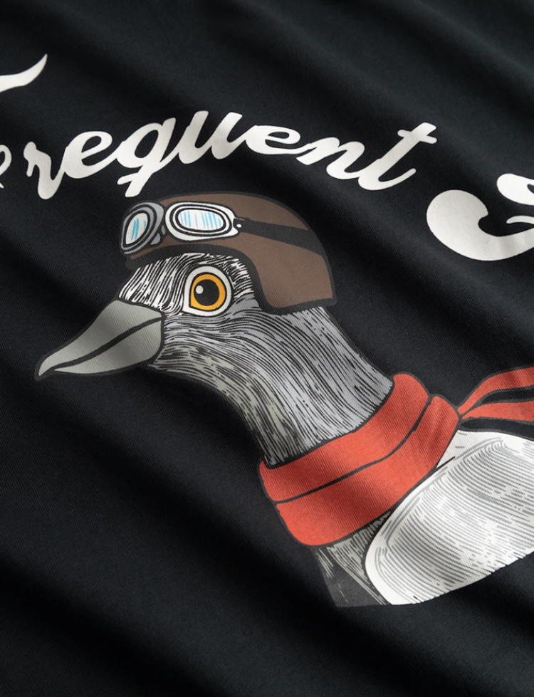 T-shirt Frequent Flyer grote backprint 210 anthracite