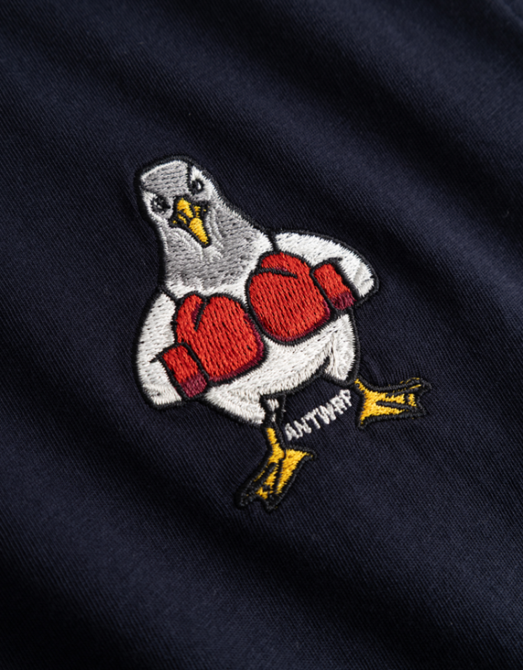 T-shirt kleine boksduif op borst 407 Ink Blue