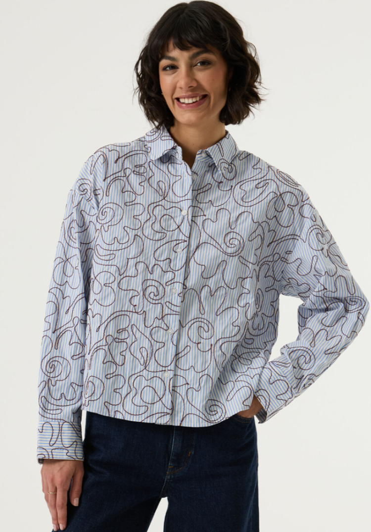Hemd gestreept bl wit met bordeaux krullen 4608-breeze blu