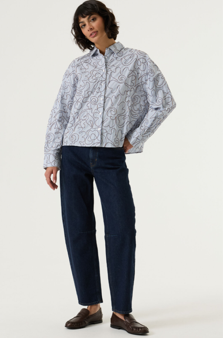 Hemd gestreept bl wit met bordeaux krullen 4608-breeze blu