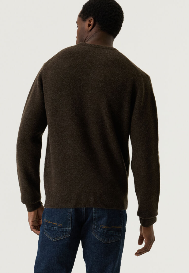 Pull effen ronde hals iets dikker 5836-ground cof