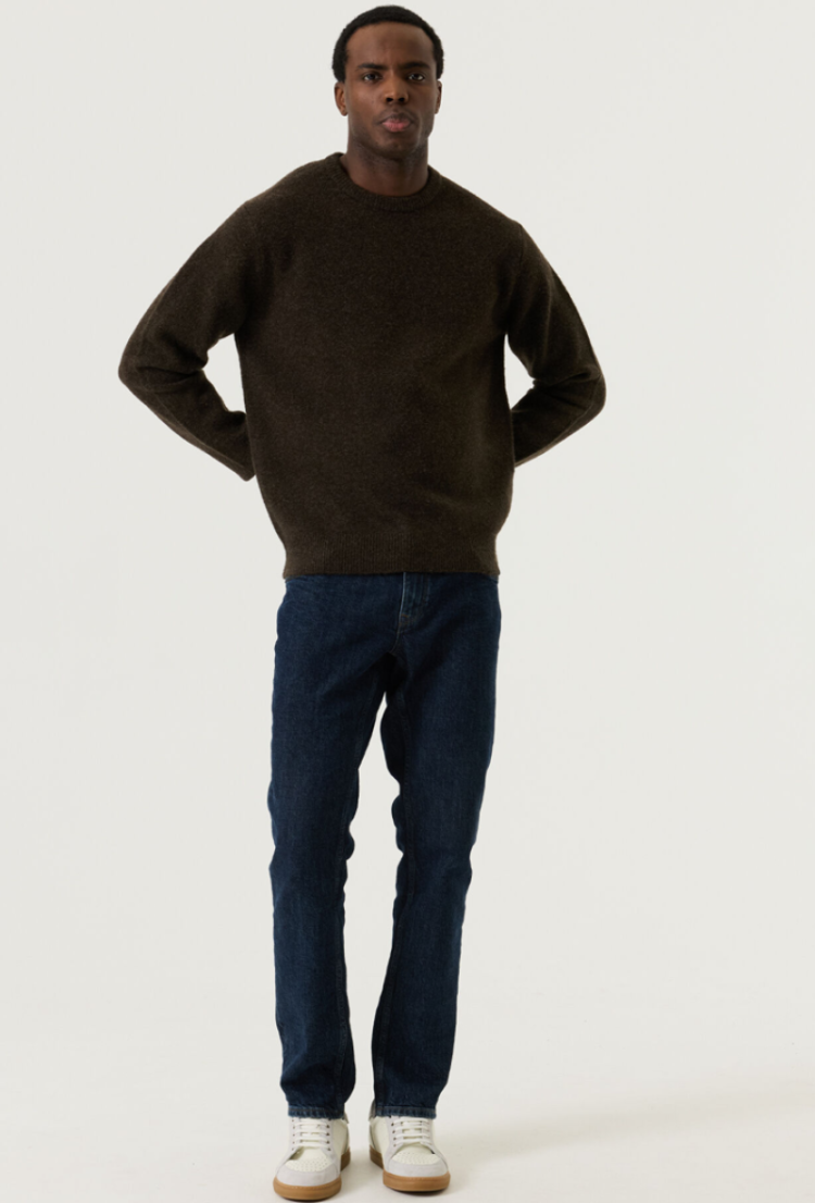 Pull effen ronde hals iets dikker 5836-ground cof