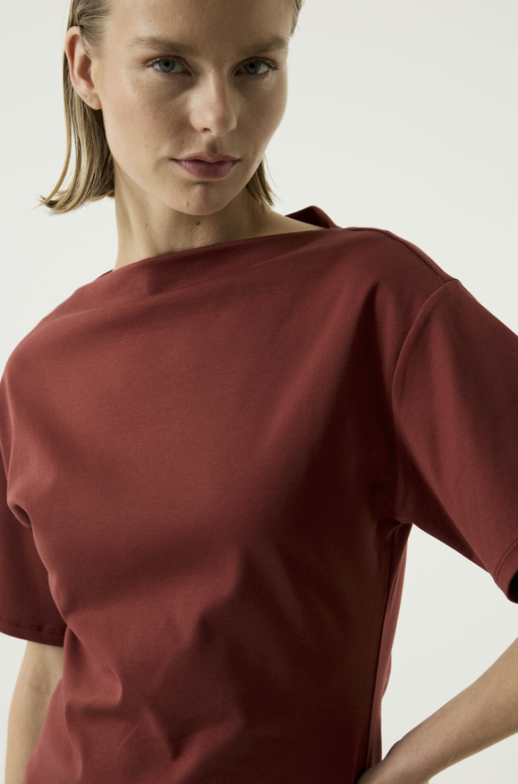 T-shirt km opstaande boothals 4456-chili blus