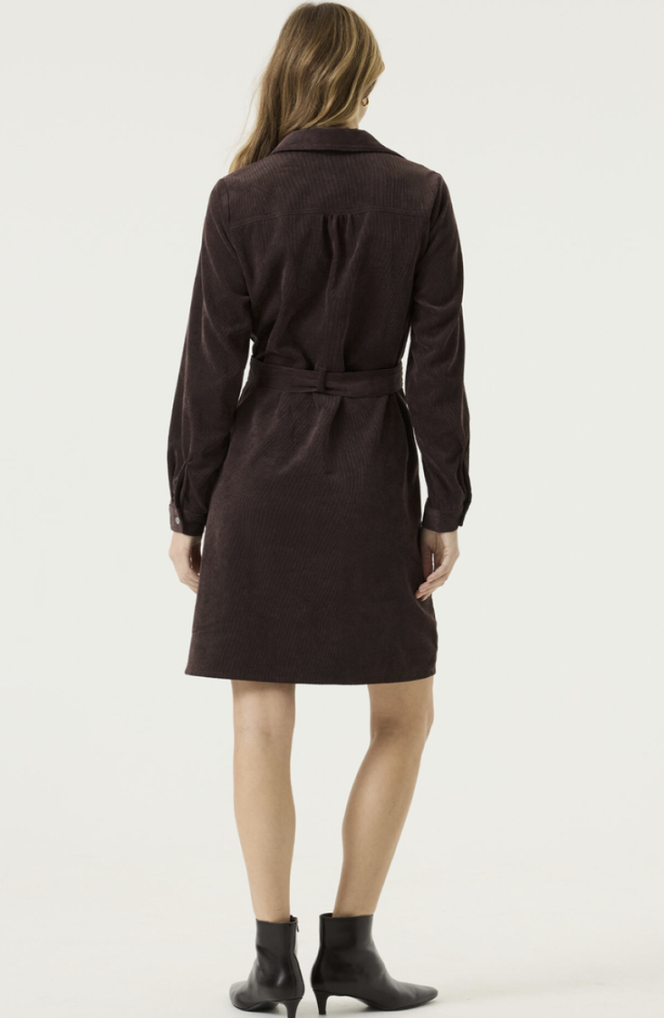 Hemdkleed ribfluweel lint in taille 4478-hazel bloom