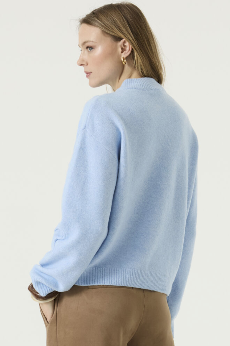 Pull lm effen met opliggende bloemen tst 4608-breeze blue