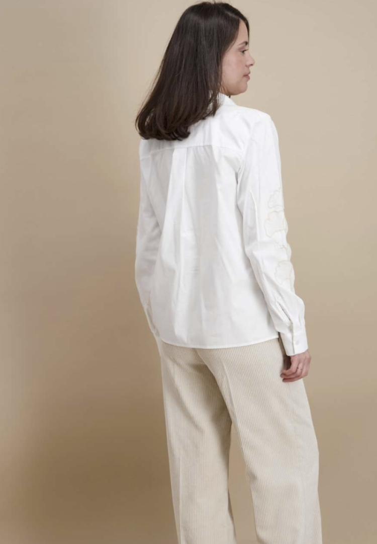 Hemd lm effen met geborduurde bloemen op mouwen 2 Blanc/beige