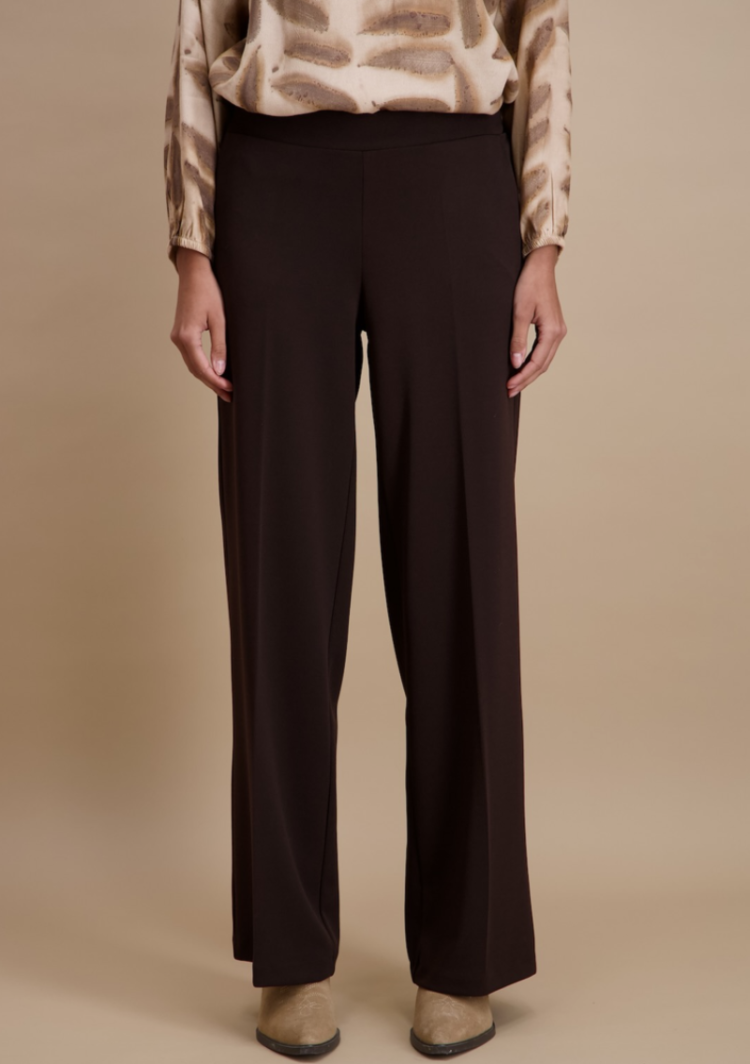 Broek brede pijpen effen rek in rug 03 chocolat