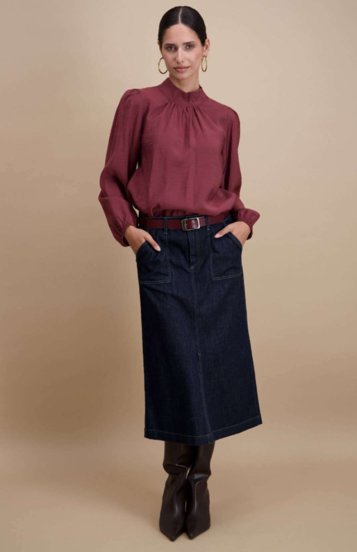 Blouse lm opstaande hals met plooitjes 14 bordeaux 