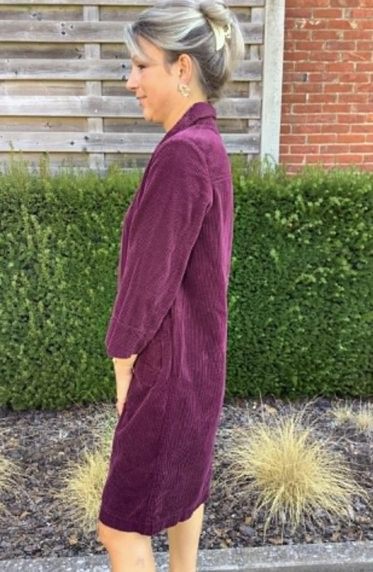 Kleed kort met kraagje ribfluweel 09 aubergine