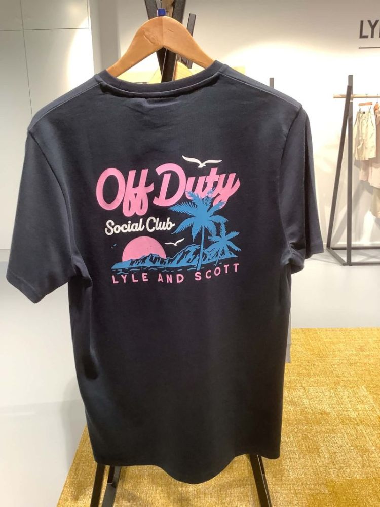T-shirt Off-Duty met backprint y677 Dark Navy/Pop Pink