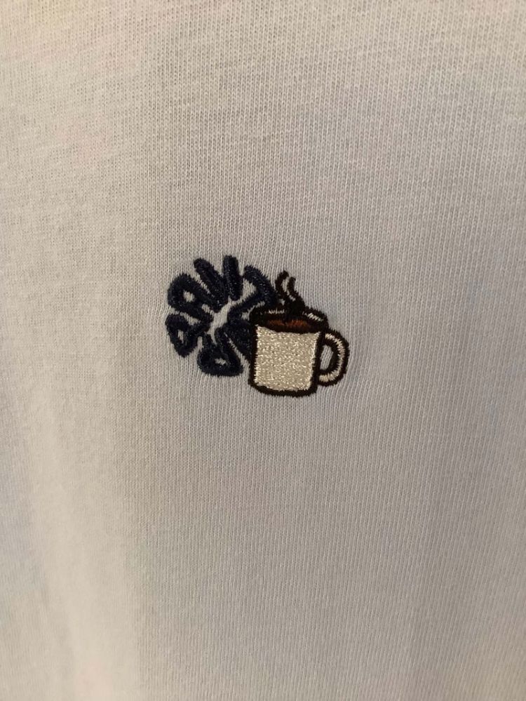 T-shirt kleine borstprint koffietas 102 Off White