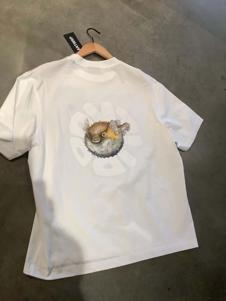 T-Shirt met stekelvis backprint 102 Off White