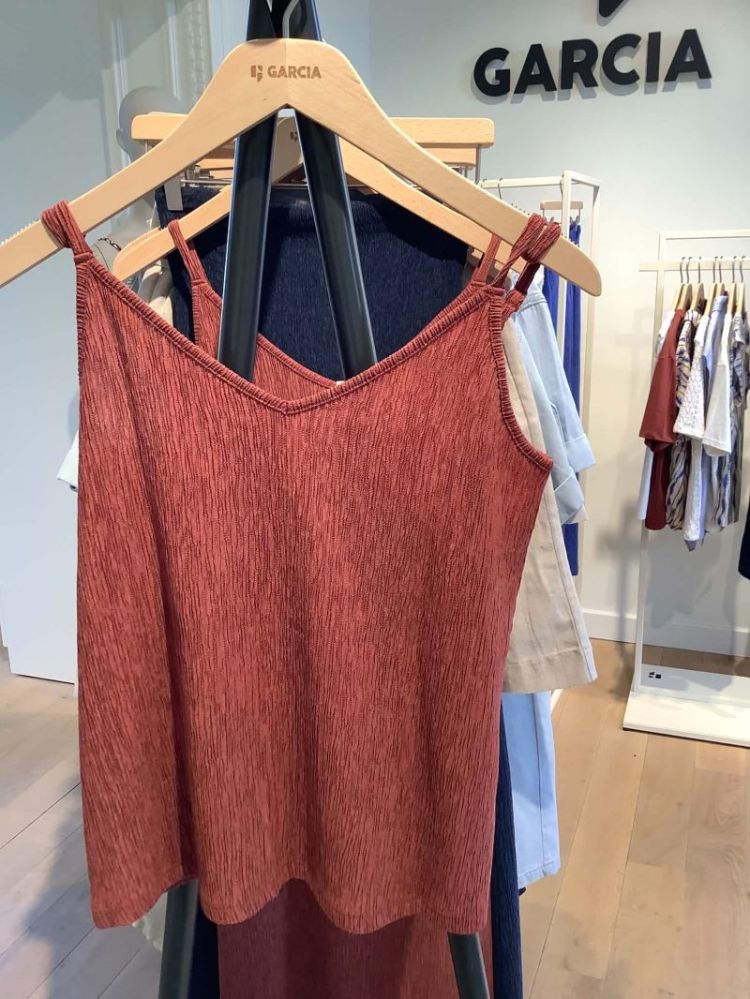 Topje spaghettibandjes crêpe effen 3177-terra glow