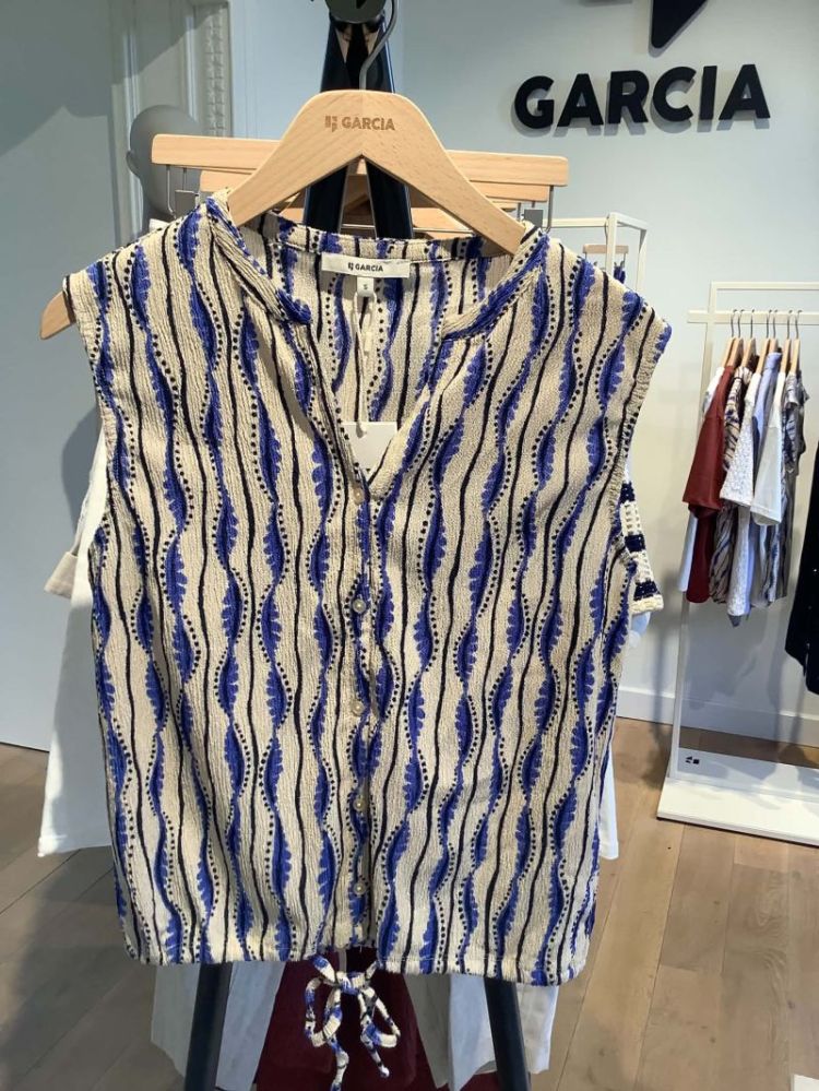 Topje crêpe print met knoopjes tot onder 4507-pearl